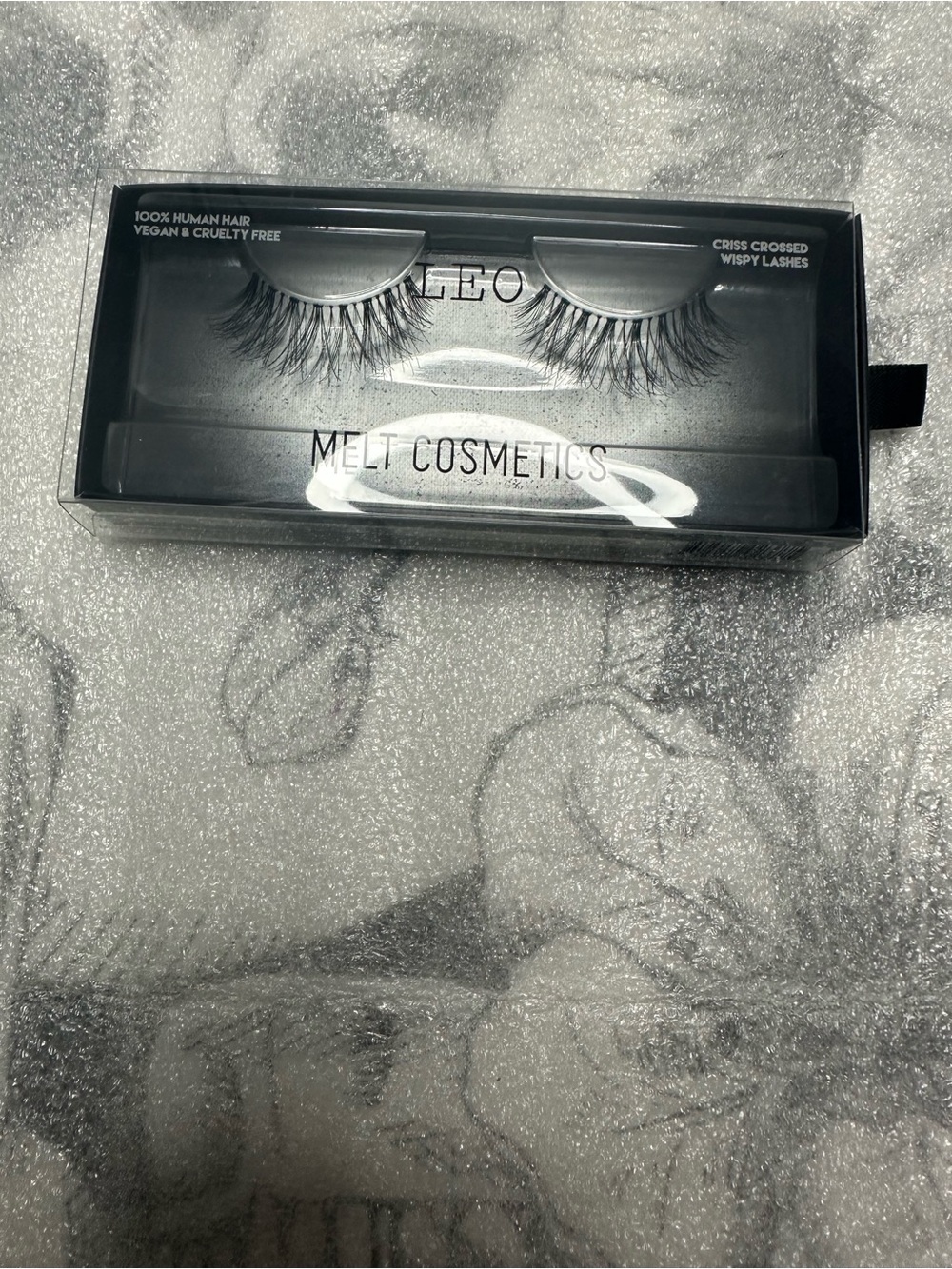 Melt Cosmetics Leo False Eyelashes - Black Wispy Criss-Cross